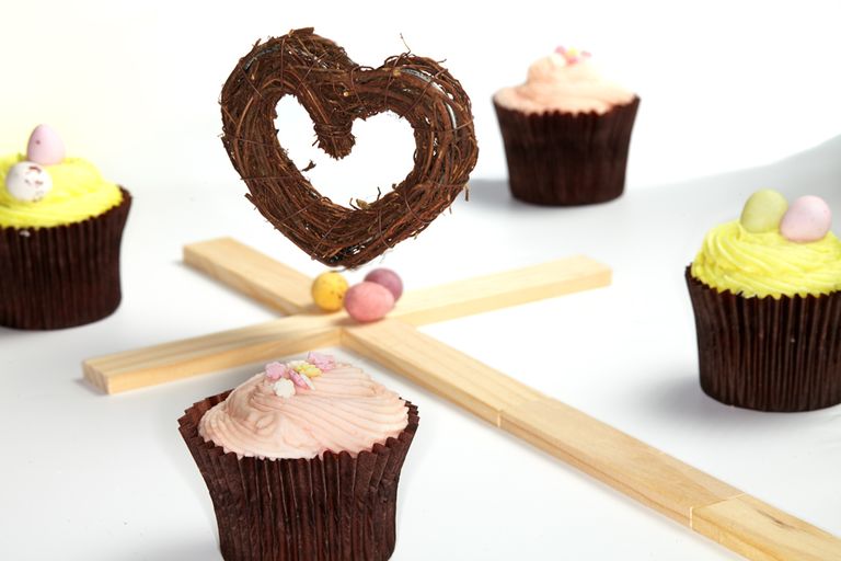 Buttercream Cake recipe, fiona cairns, buttercream topped cakes