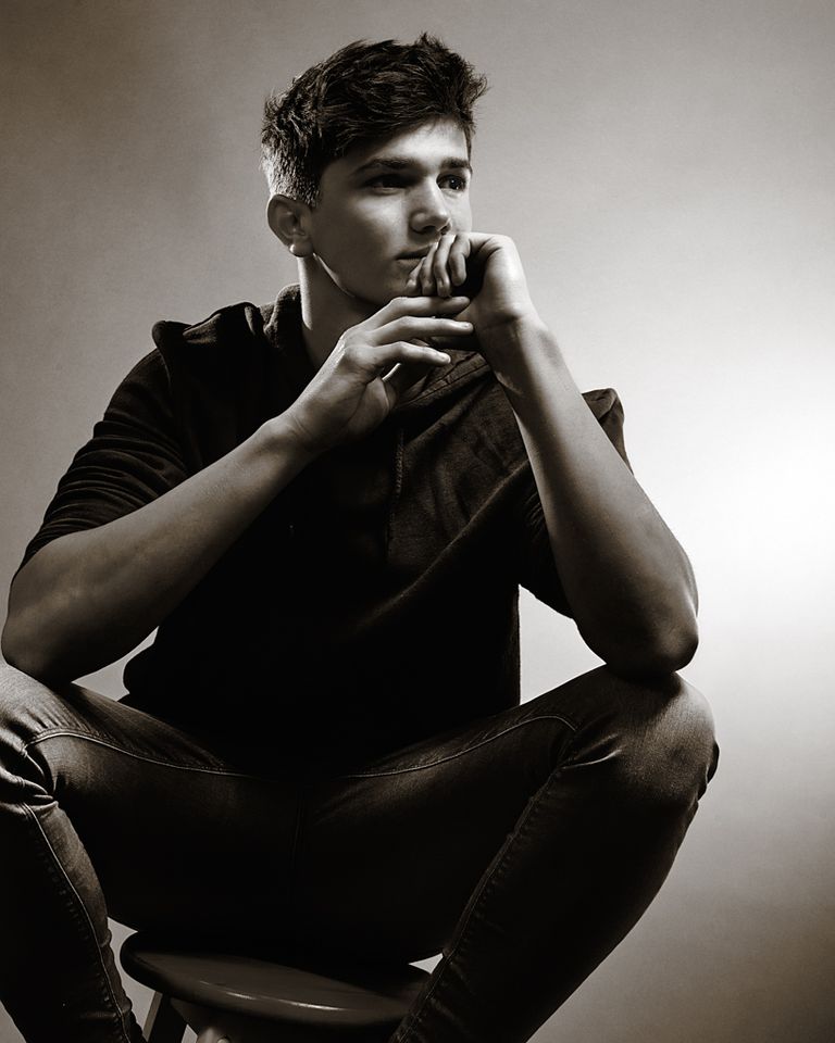 Jack Rogers, monochrome, new face